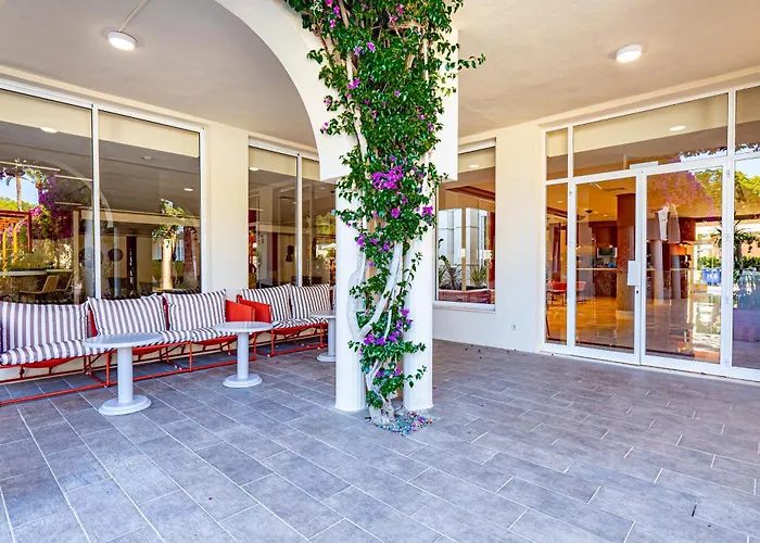 Hotel Rosella Affiliated By Intelier Sa Coma 