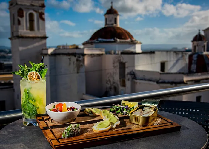 Pet Friendly hotel: Decanter Hotel