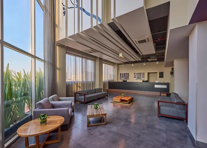 Family Hotel: City Express Plus By Marriott Ciudad De Mexico Patio Universidad