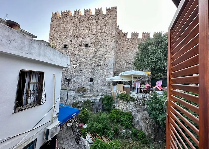Mustafa Tokalac Castle House