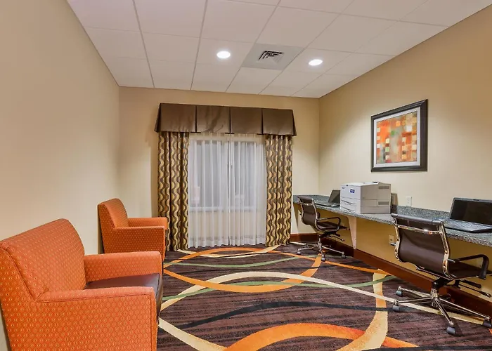 Holiday Inn Express & Suites Salina By Ihg