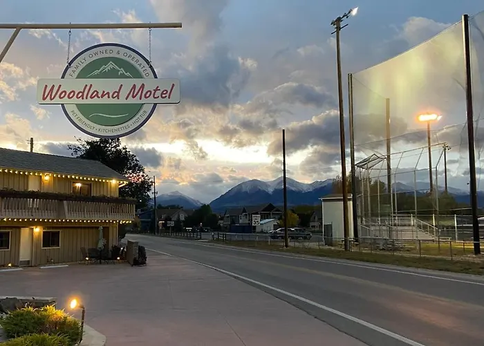 Motel: Woodland Motel