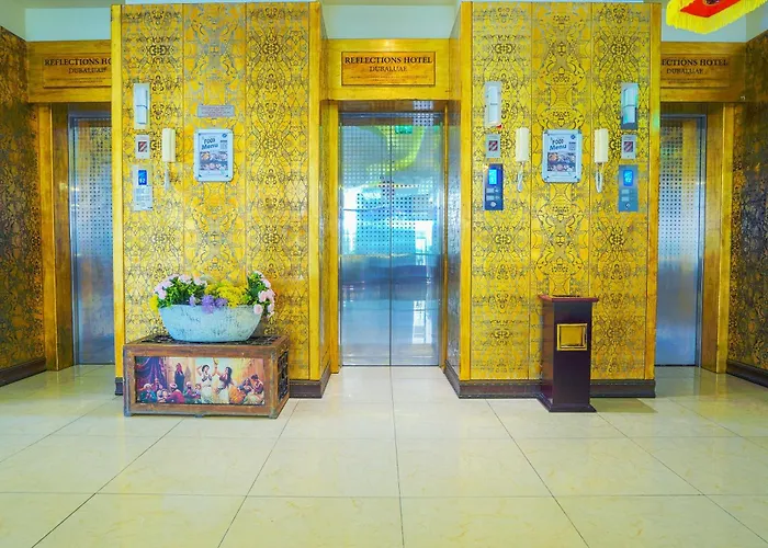 Hotels With Four Stars Palette Royal Reflections And Spa Dubai