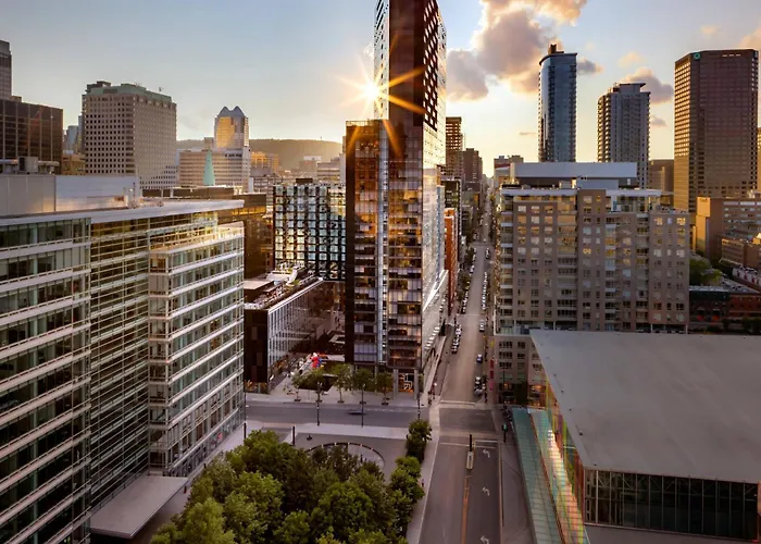 Resort: Humaniti Hotel Montreal, Autograph Collection