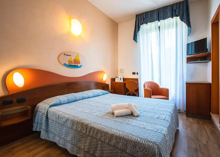 Hotel Con Piscina Miramare Ristorante Convegni