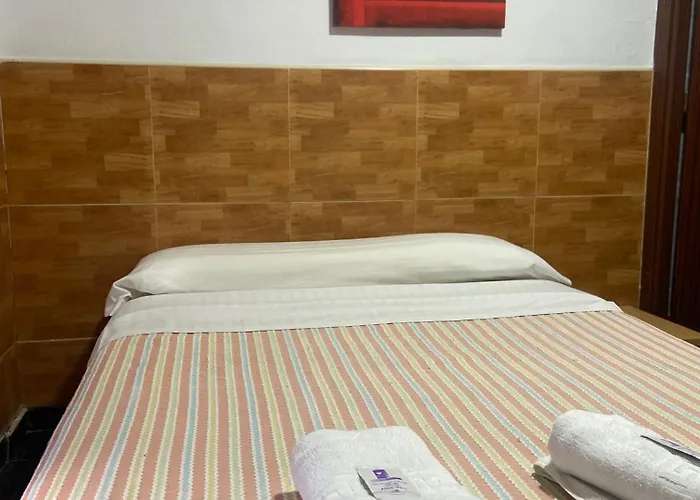 Casa de huéspedes: Pensión LF - No Fumadores - Habitaciones Con Baño Privado - Sin Ascensor