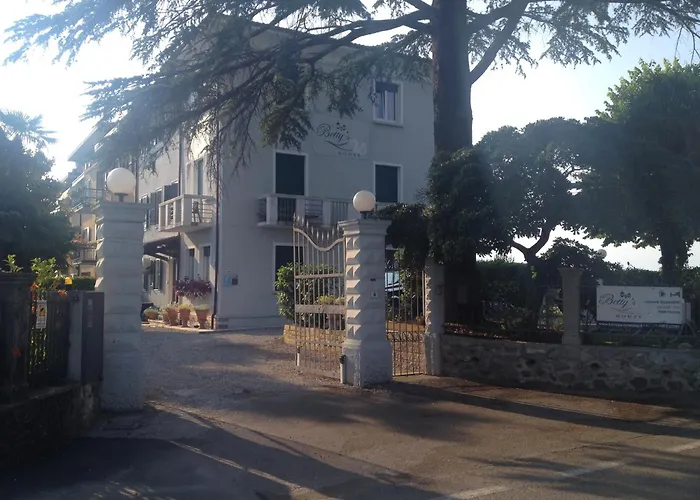 Hotel 3 stelle: Betty'S House