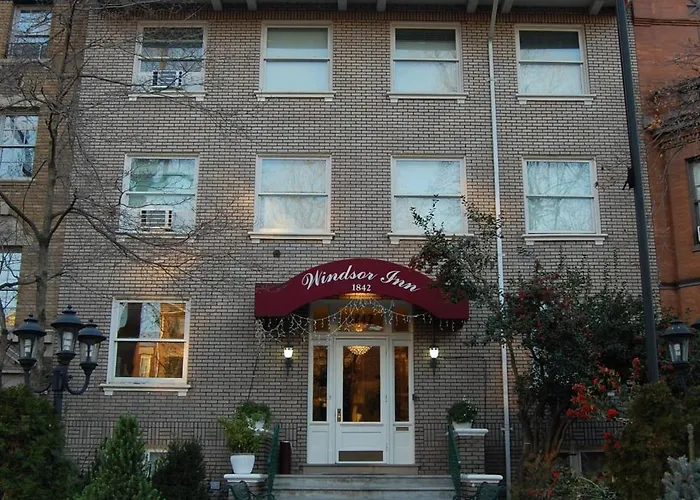 Hotels Close to Airport Windsor Inn