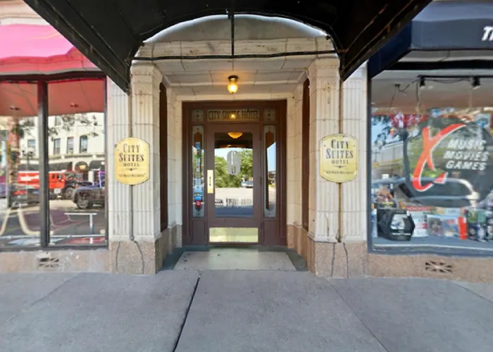 Casino hotel: City Suites Hotel