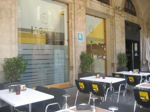 Hôtel central: Roma Reial