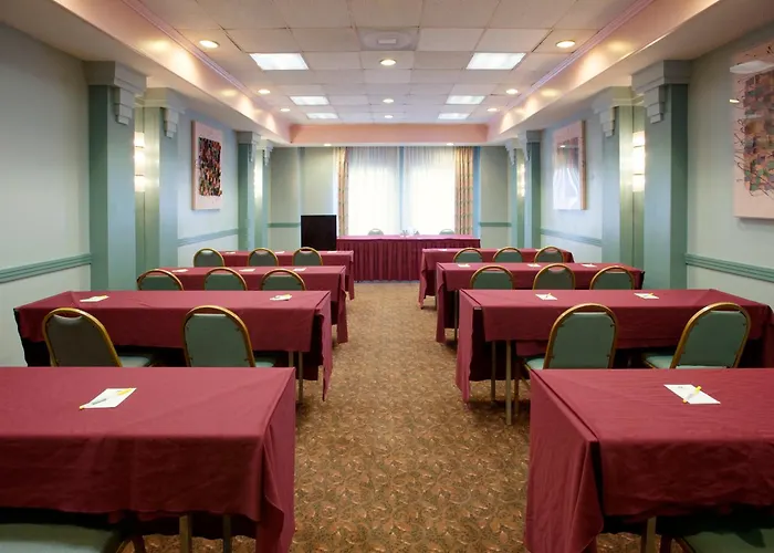Hotels with tennis Americas Best Value Inn - Baltimore