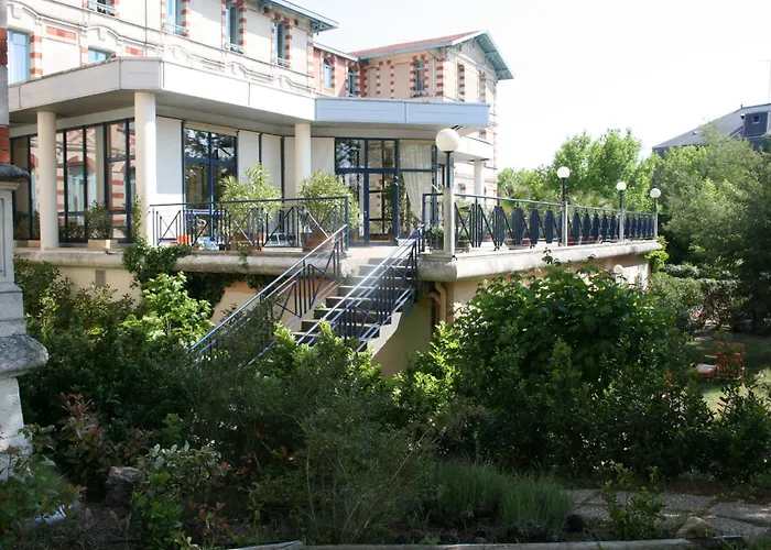 Self Catering: Résidence de Tourisme Vacances Bleues Villa Regina