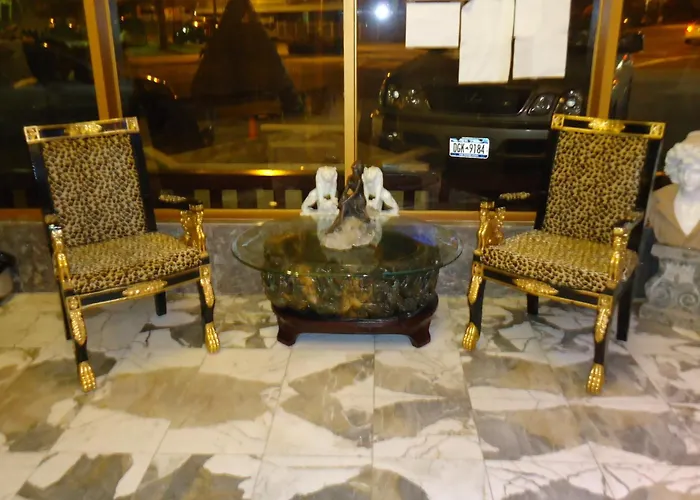  Paris Suites