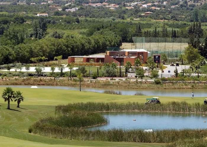 Hôtel pour familles: Amendoeira Golf Resort