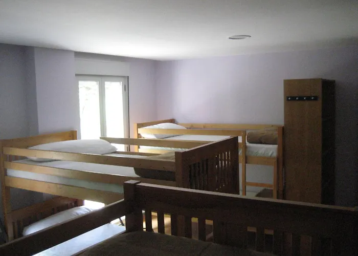 Albergue Turístico Rio Aragon Canfranc