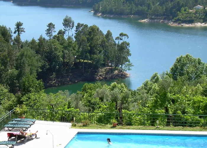 Resort: Hotel Lagoa Azul Do Geres