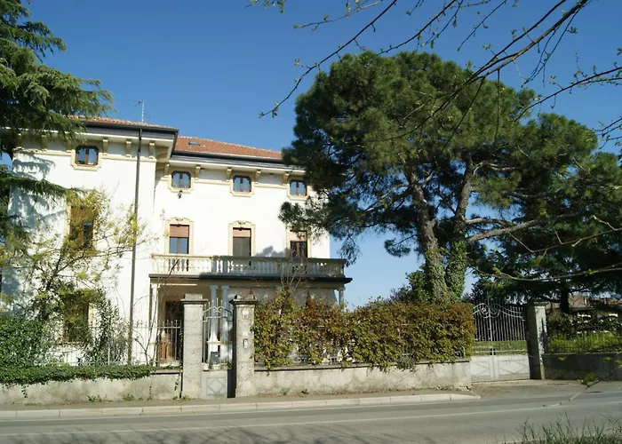  Il Bozzolo Eco Boutique