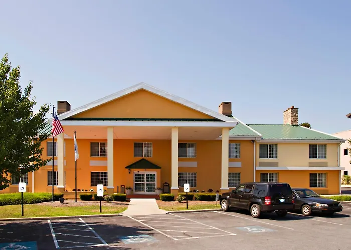 3 star hotel: Baymont By Wyndham Harrisburg