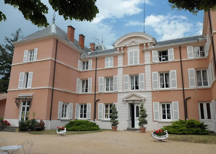 Hôtel central: Chateau de la Chapelle des Bois