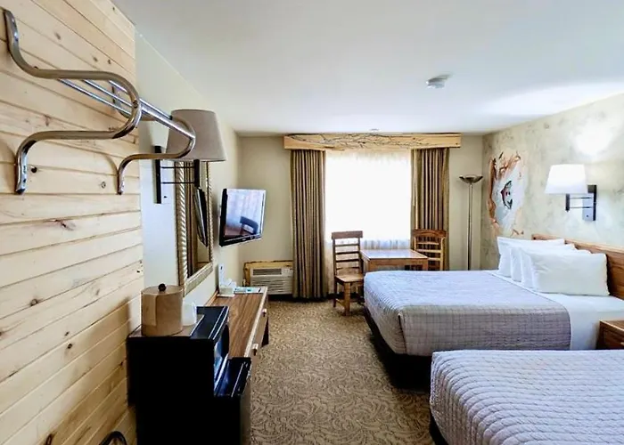 Central hotel: Browns Canyon Inn