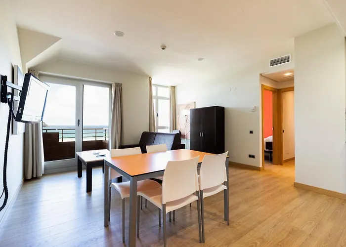 Apartamentos Maritimo Ris con garaje