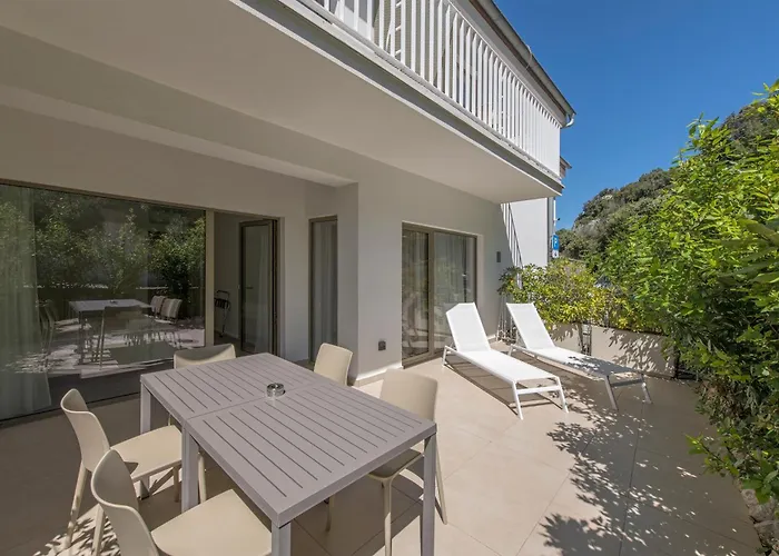Zlatni Zalaz,Apartments,Supetarska Draga