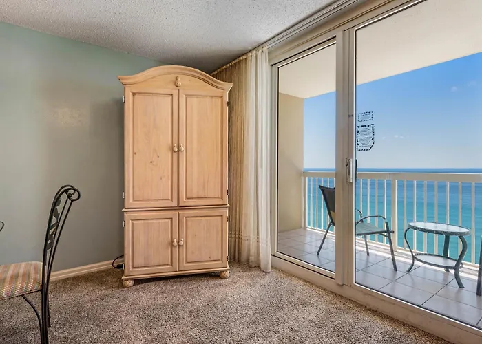 Apartment: Pelican Pointe