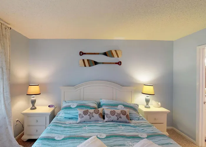 Island Club Condos