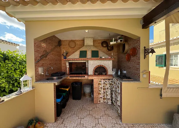 Happy Silva Guesthouse