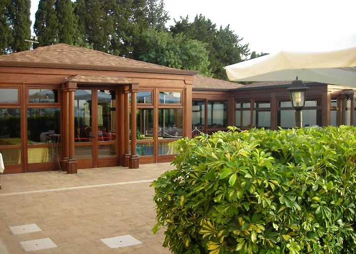 Hotel Con Piscina Il Podere