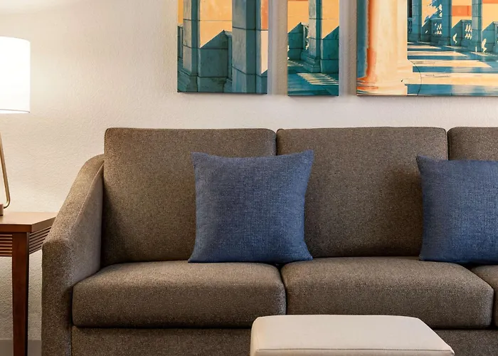 Homewood Suites By Hilton , D.C. Downtown