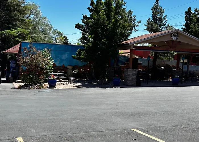 Rainbow Lodge And Inn