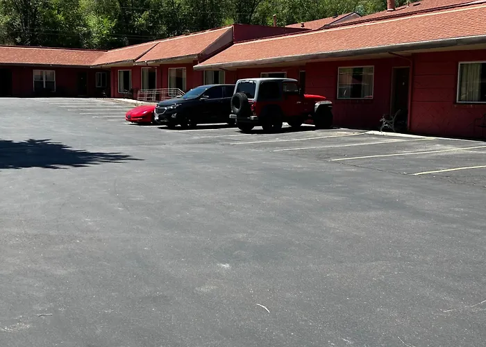 Rainbow Lodge And Inn