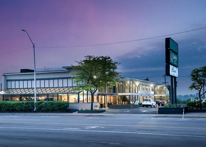 Hotel with view: Quality Inn Detroit Downtown