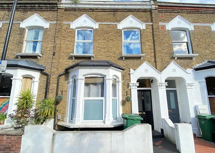 Guest house: Napcastle Archway