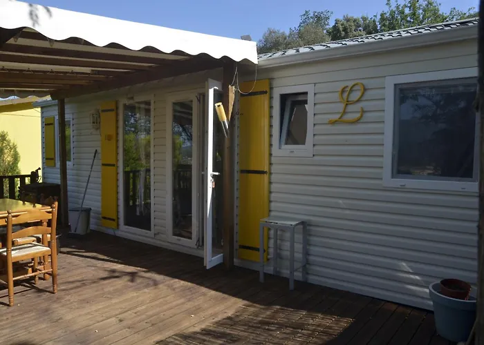 Hotel que admite mascotas: Camping De Besalu