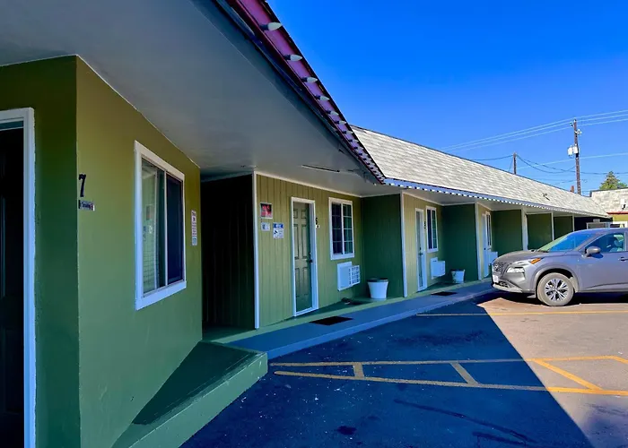 Chalet - Affordable Stay In Central