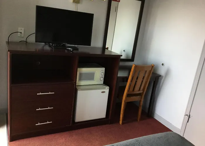 Motel: Swiss Cottage Inn