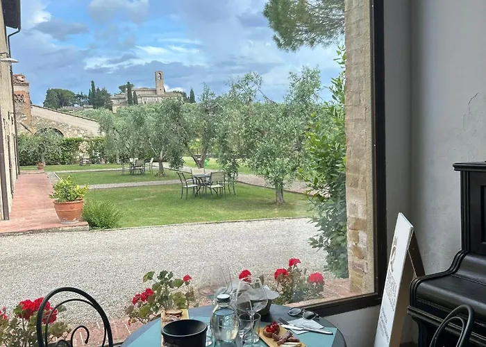 Hotel sulla spiaggia: Fattoria Abbazia Monte Oliveto