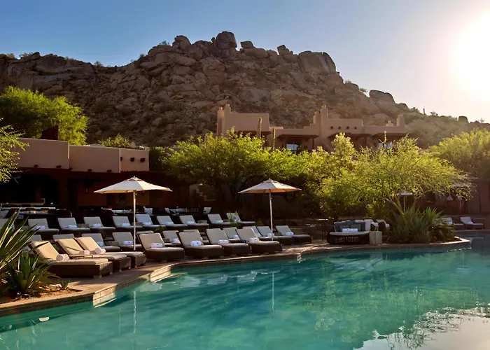 Luxury hotel only: Four Seasons Resort Scottsdale At Troon North