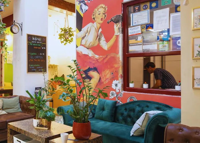 Hotel: Home Youth Hostel By Feetup Hostels