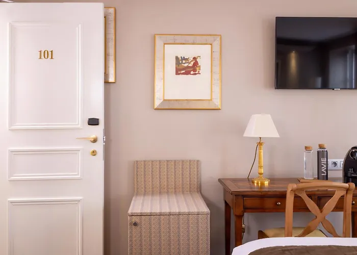 Beach hotel: Hotel Le Relais Des Halles