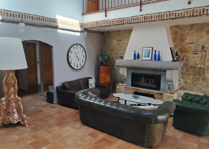 ARTEMIA Maison Vigneronne - Chambre D Hôtes-B&B-piscine