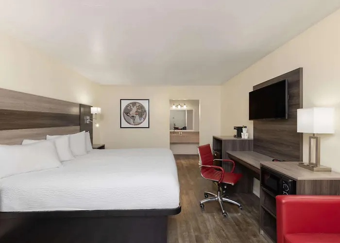 Hotels With Four Stars Ramada By Wyndham Kingman