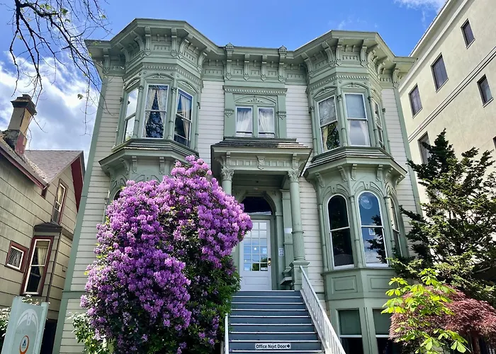 Northwest Portland Hostel