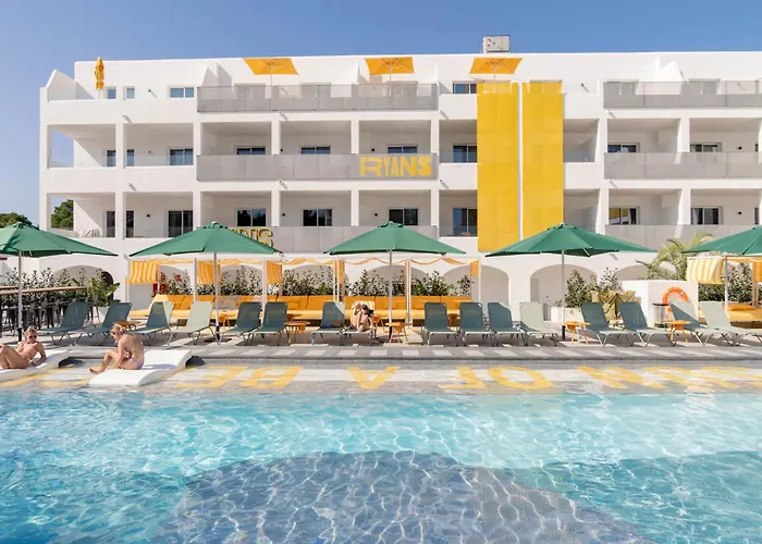 Resort: Ryans Lolas - Adults Only