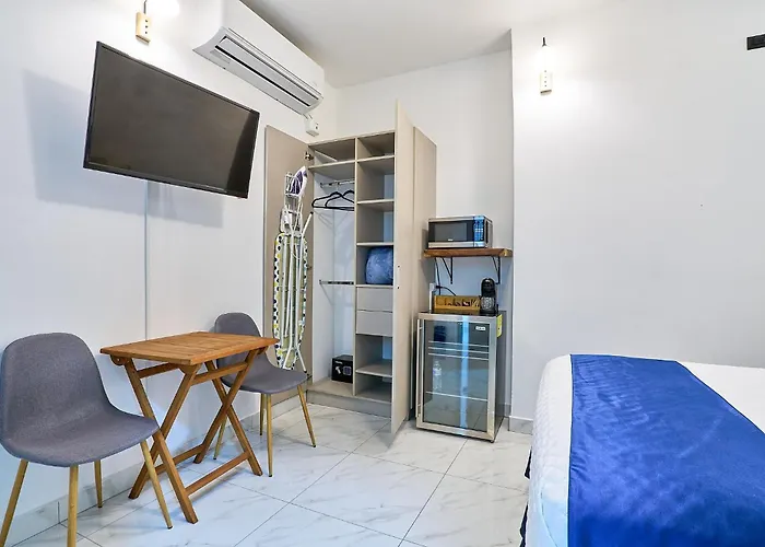 Aparthotel: Apartaestudios La Capital