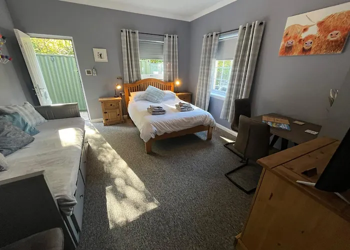 Pet Friendly hotel: Glenlochy Apartments