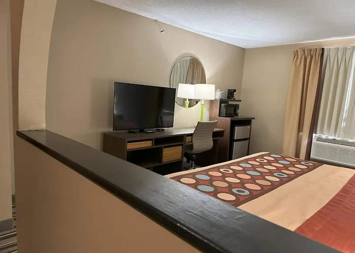 Super 8 By Wyndham Winfield-Quail Ridge Area