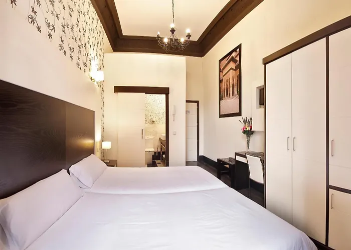 Casa de huéspedes: Alhambra Suites